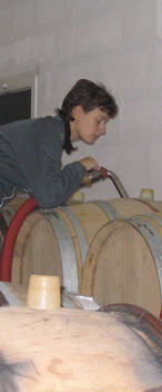 filling up barrels - harvest 2006 - champagne